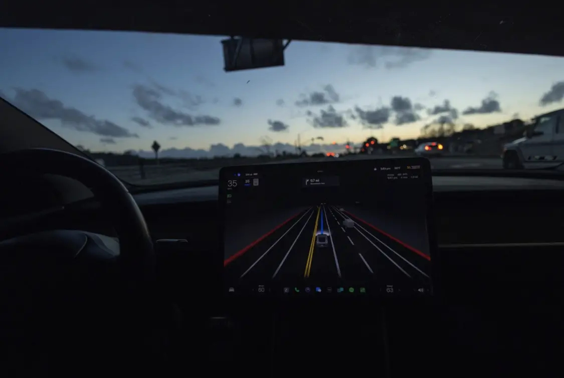 天顺平台注册：深度：急功近利的马斯克，是如何把特斯拉全自动驾驶“带进沟里”的？